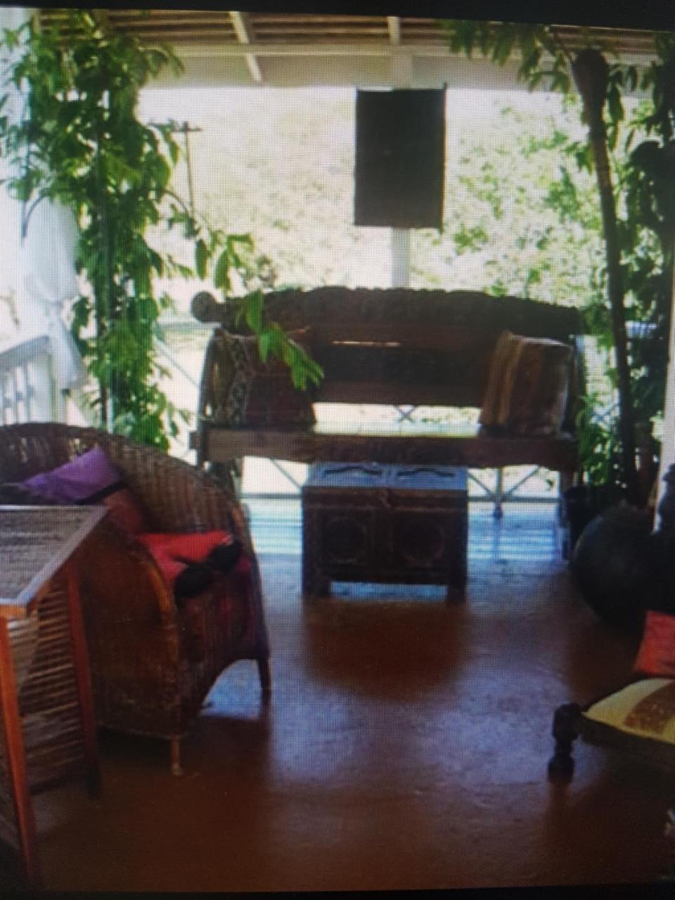 Mikuzi Hotel Kingston Kültér fotó