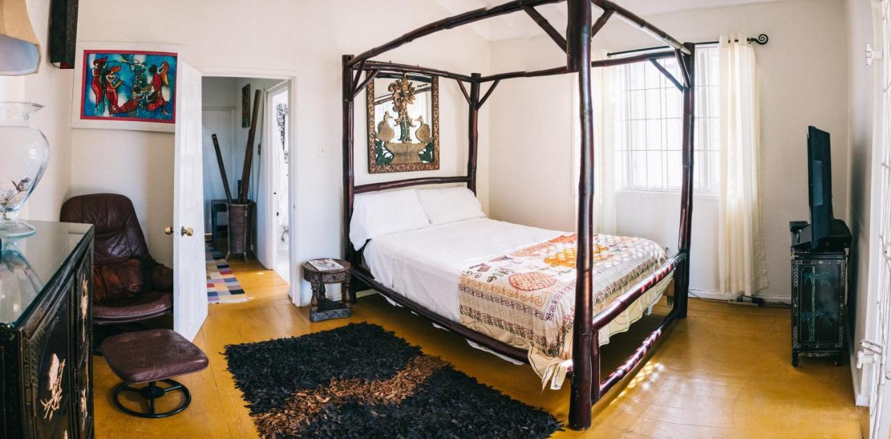 Mikuzi Hotel Kingston Kültér fotó